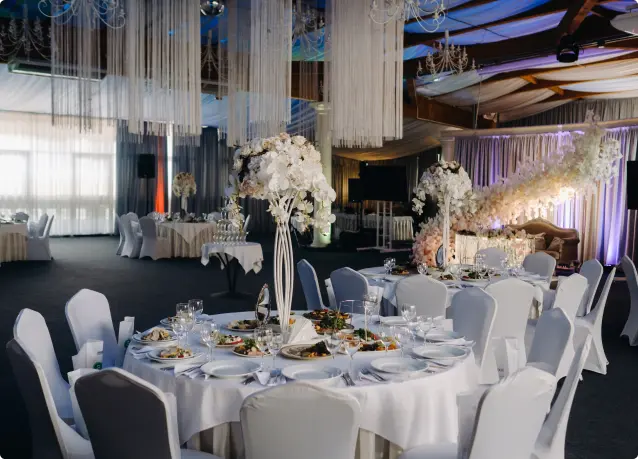 decorated-table-for-a-wedding-reception-in-a-resta